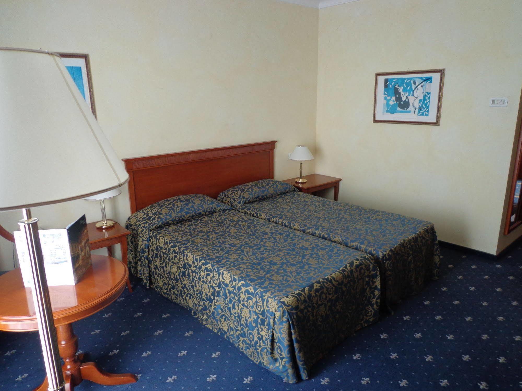 B&B Hotel Affi - Lago di Garda Esterno foto