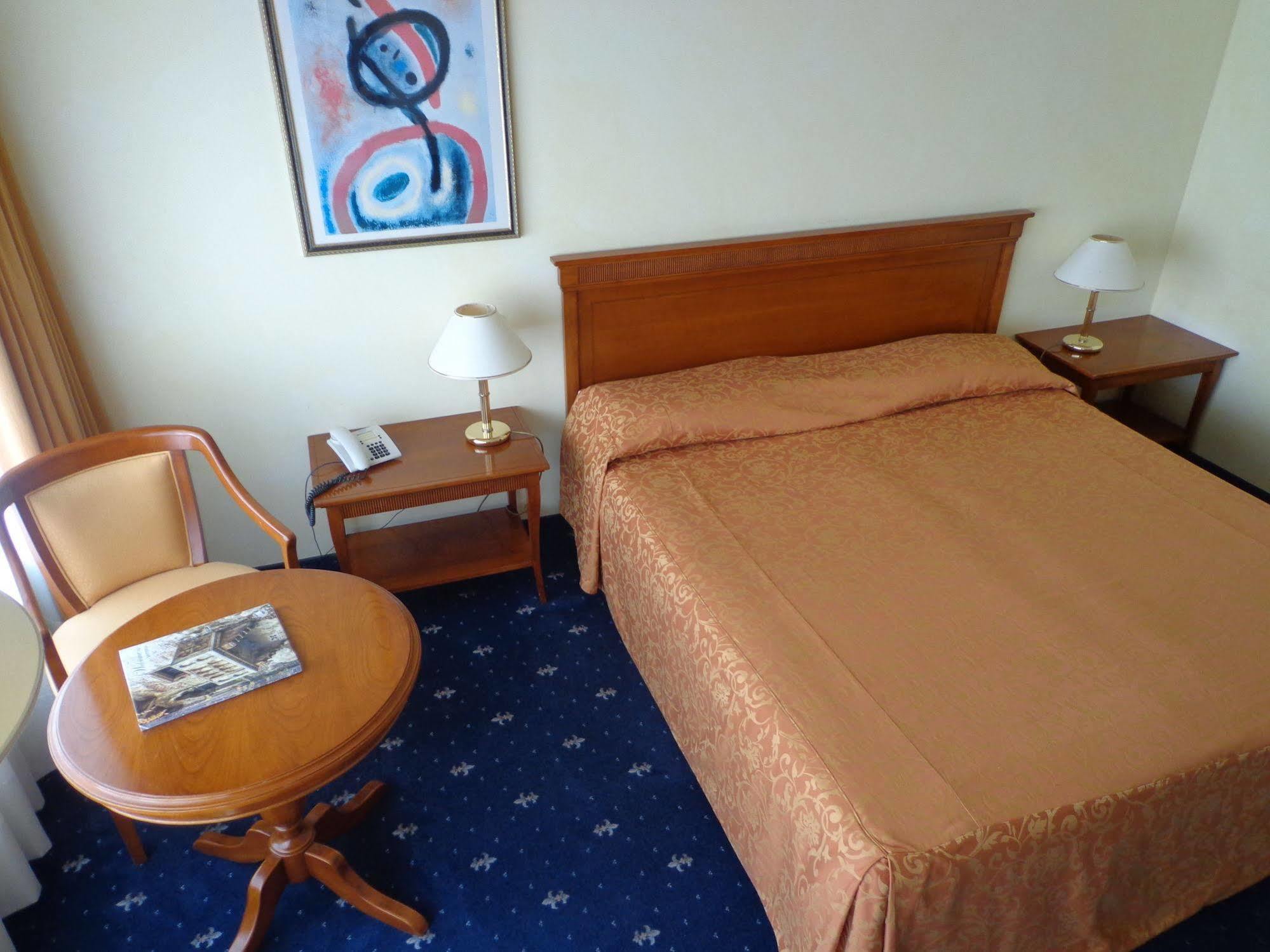 B&B Hotel Affi - Lago di Garda Esterno foto